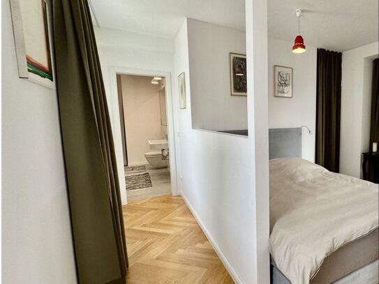 Helle frisch renovierte Penthouse Wohnung im Bezirk Charlottenburg