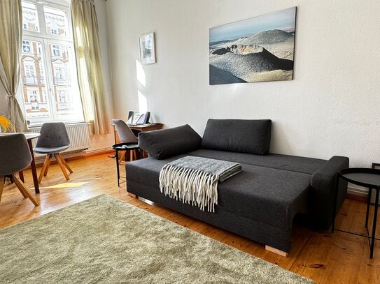 1 room classic flat - Oderberger Straße front - in the heart of Berlin Prenzlauer Berg