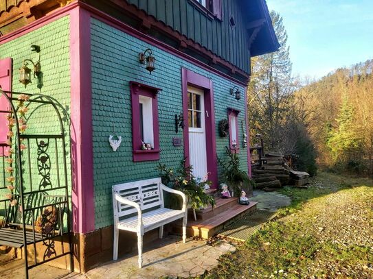 Leben im Bahnwärterhaus mitten im Wald