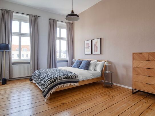 Charlottenburg Gym, nr Kurfürstendamm, Berlin - Amsterdam Apartments for Rent