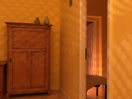 hochwertige sonnige 2 Zi Wohnung , möbiliert , renoviert, fischgrätenparkett- Zeitraum flexibel | New & charming loft i…
