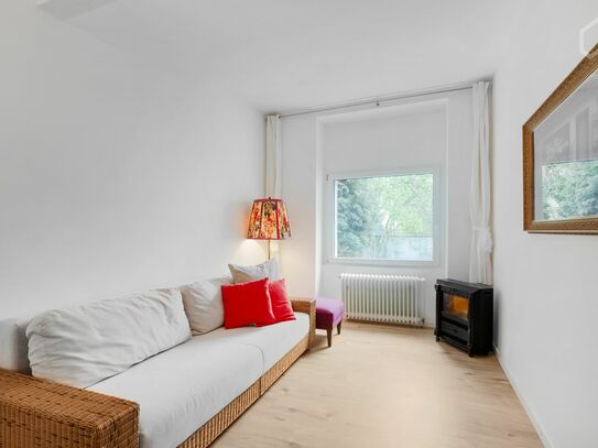 Ruhige, zentrale 2-Z-Wohnung Messenähe Köln