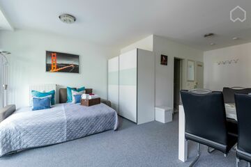 Modernes, helles & komfortables 1-Zimmer-Apartment, raumhohe Panoramafenster nahe Hauptbahnhof