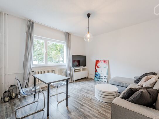 Geräumige und helle 2-Zimmer-Wohnung mit Balkon in ruhiger Lage, Berlin-Reinickendorf