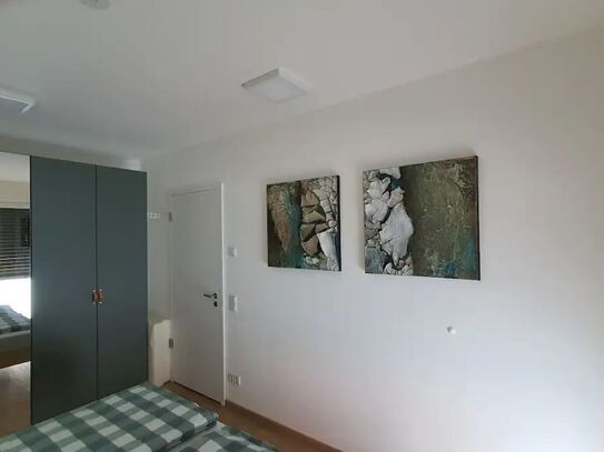 Living right on the Rhine, near the center and the cathedral, 60 sqm