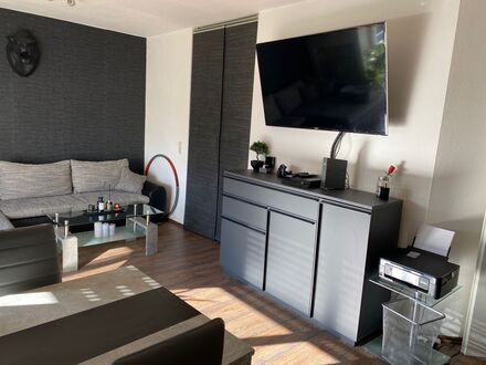 Biete voll möblierte 1,5 ZKB zur Untermiete von Juli bis Dezember | Offer fully furnished 1,5 -room apartment for suble…