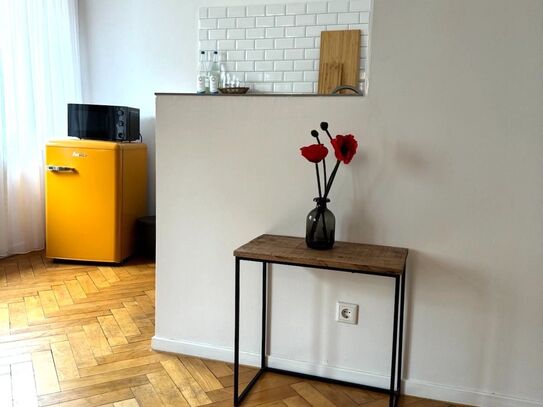 Lovely one-room apartment in the very best location of Düsseldorf Pempelfort