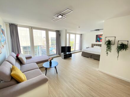 Urbanes Loft-Leben: Vollständig möblierte Designwohnung in Bestlage | Urban loft living: Fully furnished design flat in…
