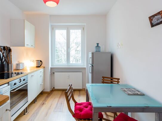 Top Location Graefekiez: Studio Loft Style Apartment + Sit In Kitchen, Berlin - Amsterdam Apartments for Rent