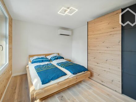 Möbliertes Zimmer mit Doppelbett in neu renoviertem Haus, mit gemeinsamer Küche und 3 Bädern