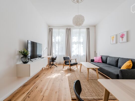 FIRST TIME RENTAL AFTER RENOVATION! Sunny and Spacious Apartment in Berlin, Moabit