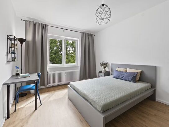 Schönes gemütliches Zimmer in der Rübelandstraße mit Balkon in Berlin