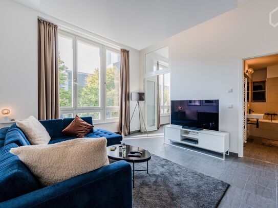 Luxuriöse 4-Zimmer-Wohnung in Toplage Berlin Mitte – Elegante Einrichtung und Balkon