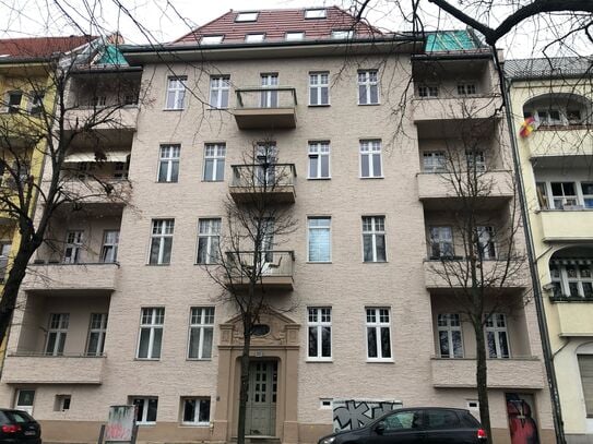 Stylish and light flooded flat in south east Berlin