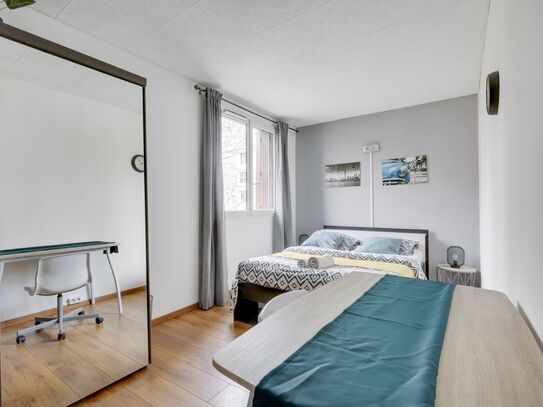 Budget apart near Paris