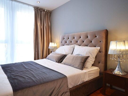 Luxury furnished and spacious serviced apartment for up to 4 persons in Frankfurt near Main Tower, Frankfurt - Amsterda…