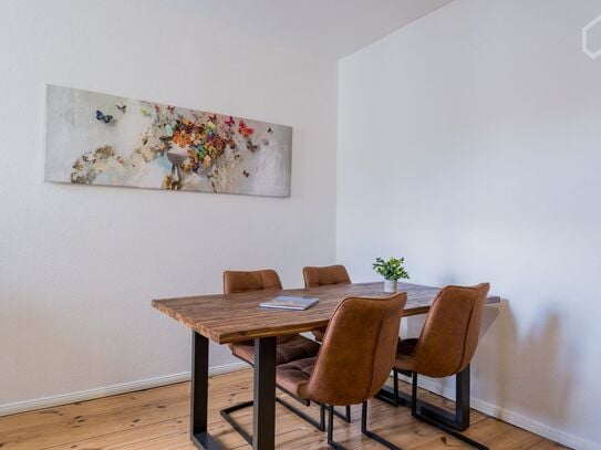 Digital Nomad's Dream: Chic Apt with Tech Perks in Friedrichshain, Berlin - Amsterdam Apartments for Rent