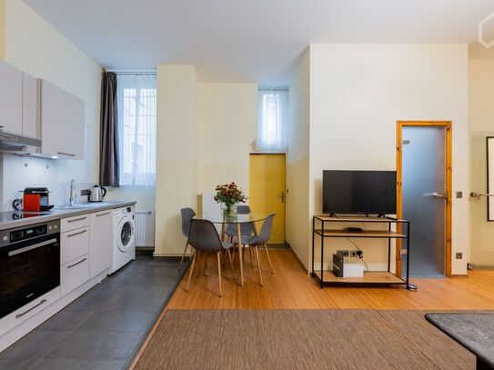 Quiet & great home in Wilmersdorf, Berlin - Amsterdam Apartments for Rent