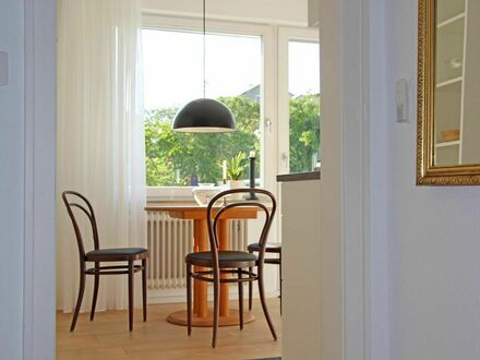 Neu renovierte 2,5 Zimmerwohnung mit Südbalkon und grüner Umgebung in Leonberg | Newly renovated 2,5 room apartment wit…