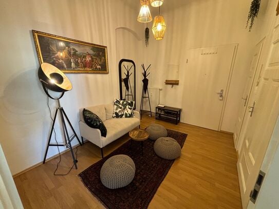 Exclusive designer appartment with large balkony next to Großer Garten