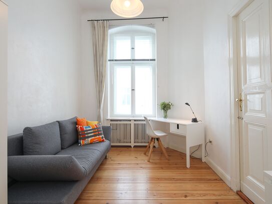 Practical and spacious 3 room apartment between Lietzensee and ICC in Charlottenburg