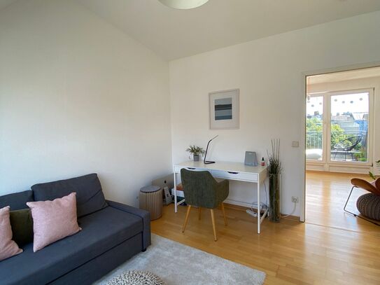 Light-flooded top floor apartment (Prenzlauer Berg)