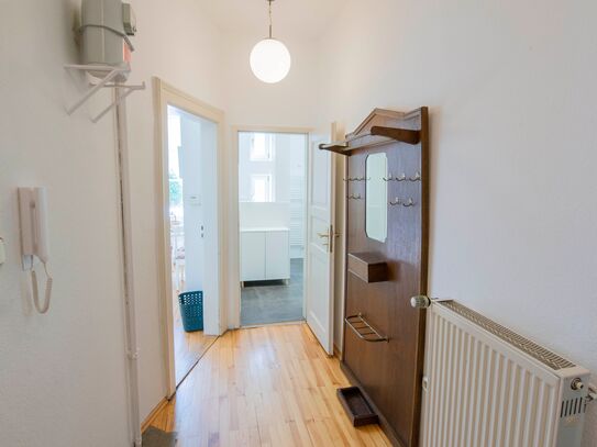 Beautiful 2-room apartment in listed house in Munich