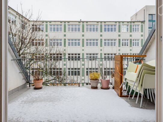 Sunny and calm duplex apartment with large terrace in the heart of Prenzlauer Berg, Berlin - Amsterdam Apartments for R…