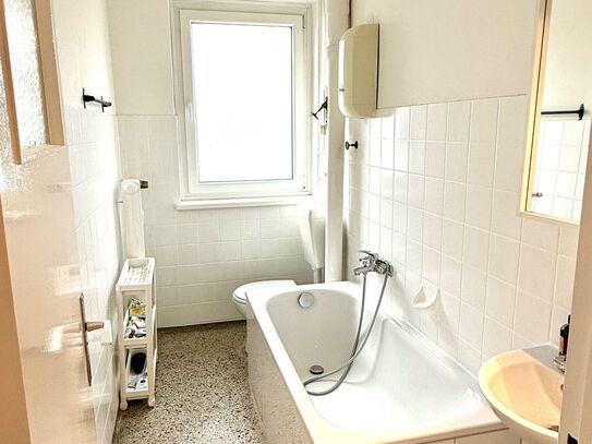 Spacious Room in 2-Room-Flat in Mitte, Panorama Balcony