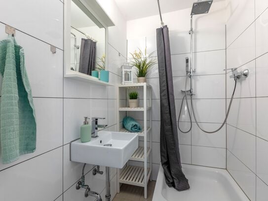 Lovely, stylish studio in Cologne close to rhine and Autobahn & public tansportation