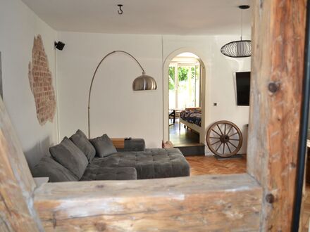 komplettes Haus mit wunderschönem Garten mitten in Stuttgart | Beautiful, pretty studio in Stuttgart