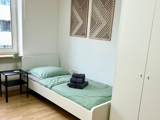 Bright, Furnished 1-Room Apartment in Central Munich – Perfect for Professionals & Students