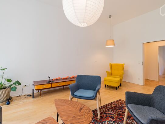 Moderne und helle Wohnung mit Balkon mitten im Kiez in Prenzlauer Berg