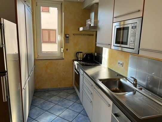 Bright 2 Bedroom Apartment in excellent location