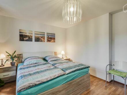 Fantastisches 2 Zimmer Apartment mit Balkonterasse, sehr zentral, neu eingerichtet. | Fantastic 2 room Apartment with B…