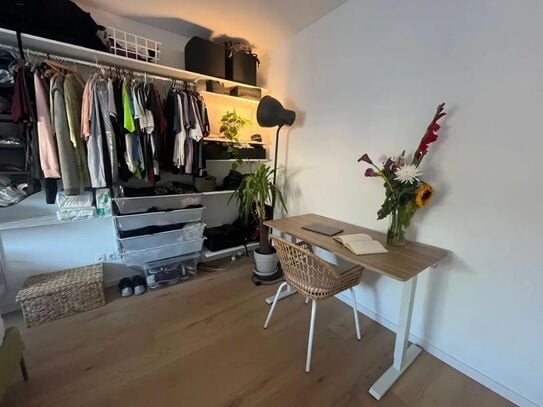 1950 € - 87.0 m² - 3 rooms - sublet from Nov/Dec onwards