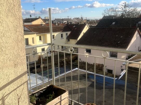 Furnished - centrally located - sunny 2-room apartment with kitchen and balcony - Wiesbaden-Schierstein