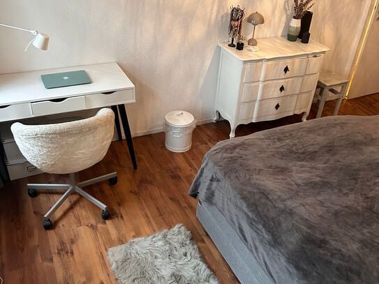 Spacious & charming Maisonette-apartment in Friedrichshain