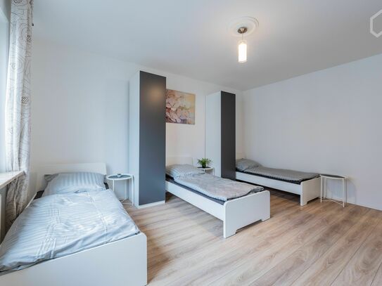 5 Betten in 2 Schlafzimmer. große Wohnung