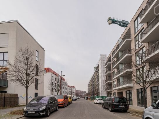 Urban living: Nice & spacious flat with car parking