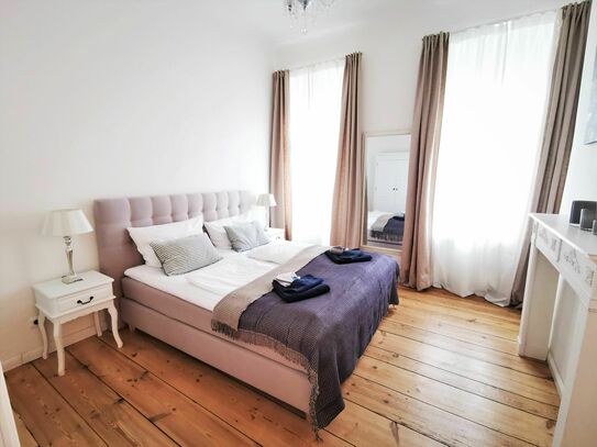 Ruhiges Apartment nahe Schloß Charlottenburg, Boxspringbetten, 2 Schlafzimmer (4 Pers) mit Extras