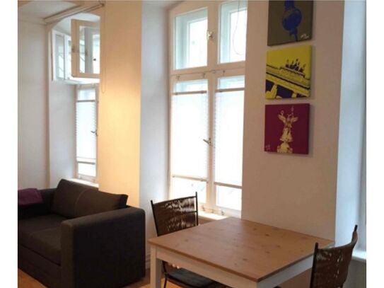 Charming 1-room apartment in a quiet garden house location in Berlin Charlottenburg