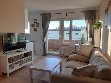 Lift und citynahe Wohnung mit Balkon | Modern, cute suite located in Leipzig