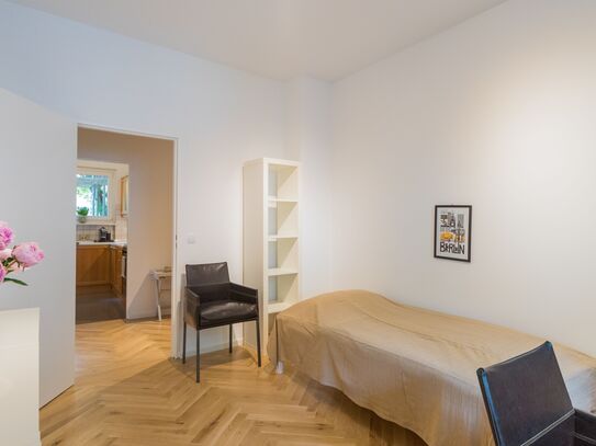 Feel good in lovingly designed apartment in Steglitz - super central