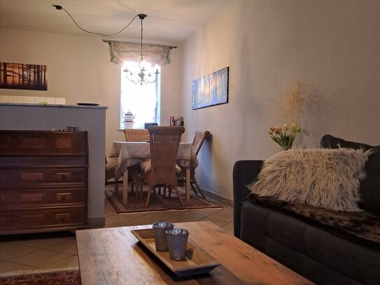 Country house apartment with terrace in the old town center, ground floor