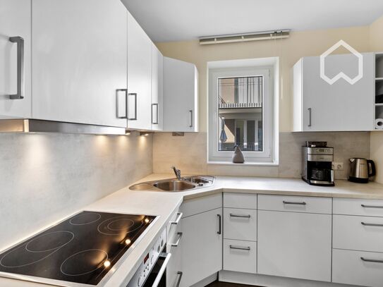 Modern and great 2-bedroom in the heart of Hamburg including underground parking space