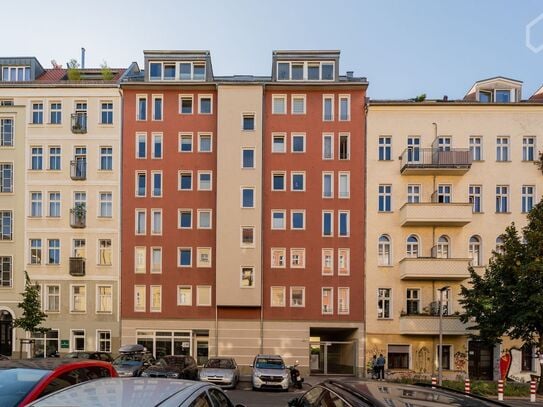 Charming 2-Room Apartment with Large Balcony in Prime Location, Berlin-Friedrichshain, Berlin - Amsterdam Apartments fo…