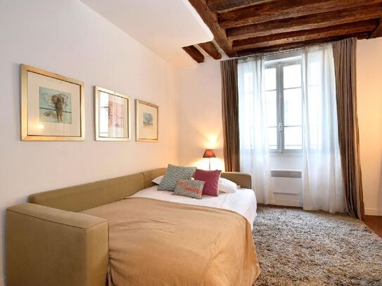 Rental Furnished apartment - 2 rooms - 37m² - Louvre - Palais Royal