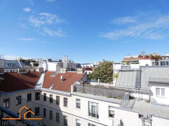 **DACHGESCHOSSMAISONETTE AUF GENERALSANIERTEM ALTHAUS. 2 TERRASSEN, SONNIG, KLIMATISIERT**