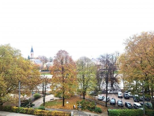 SALZACH FENSTERBLICK: Altstadt-Wohnung in der Nähe vom HAUS DER NATUR